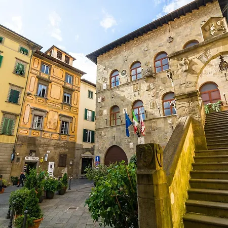 Idyllic In Pescia With Swimming Pool Uzzano