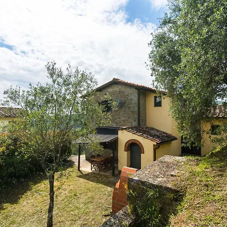 Idyllic In Pescia With Swimming Pool 4*